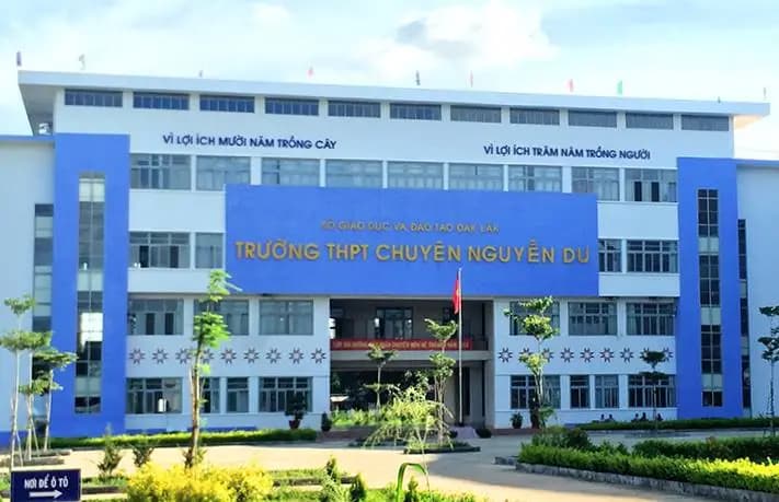 Thông cống trường THCS Nguyễn Du Buôn Ma Thuột - dự án Green Tây Nguyên